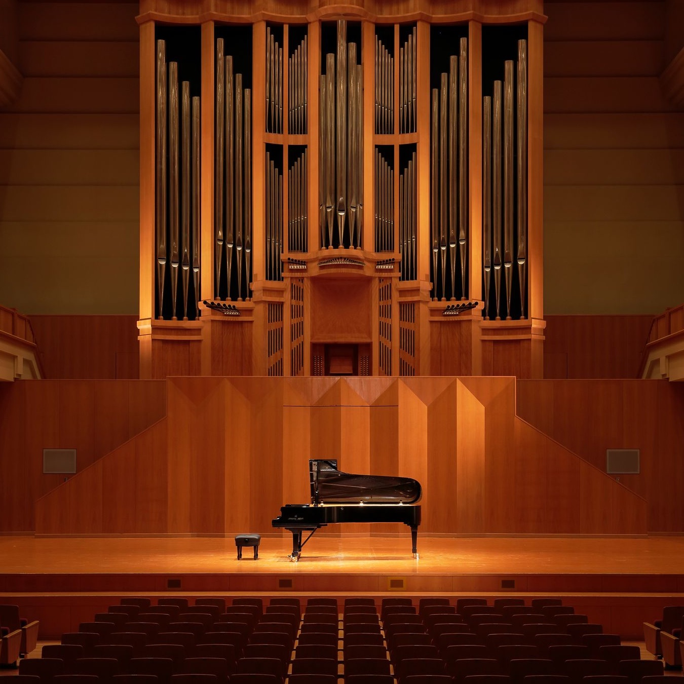 Shigeru Kawai Concert Grand in a Concert Hall